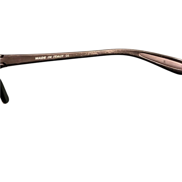 Oakley RSVP Black Sunglasses with White Case - Picture 5 of 9